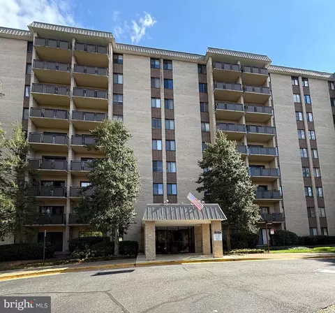 3101 S Manchester St #415, Falls Church, VA 22044