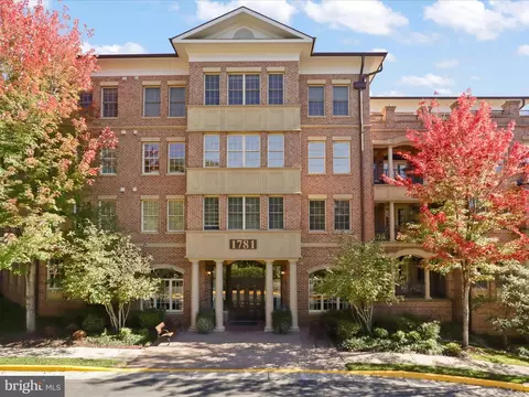 1781 Chain Bridge Rd #303, Mclean, VA 22102 photo 3