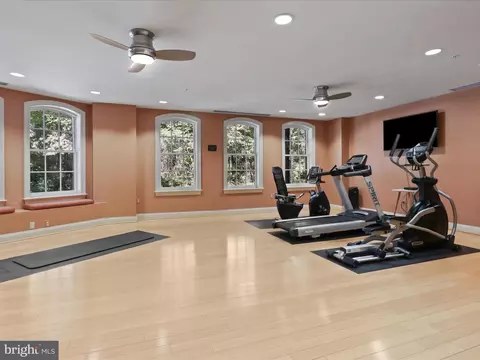 1781 Chain Bridge Rd #303, Mclean, VA 22102 photo 41