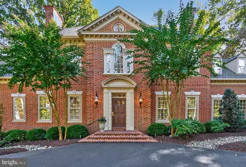 921 Towlston Rd, Mclean, VA 22102