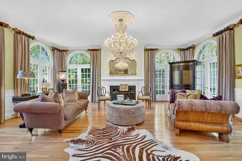 Living - 921 Towlston Rd, Mclean, VA 22102 photo 1 of 1