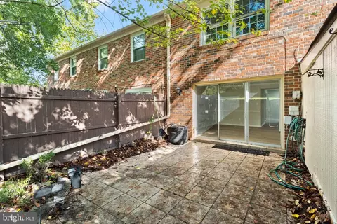 Exterior - 8519 Westover Ct #763, Springfield, VA 22152 photo 3 of 5
