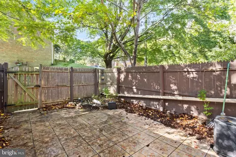 Exterior - 8519 Westover Ct #763, Springfield, VA 22152 photo 4 of 5