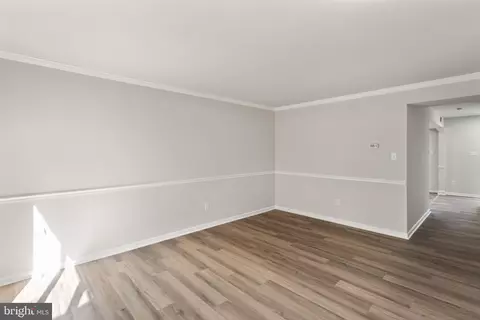 Living - 8519 Westover Ct #763, Springfield, VA 22152 photo 6 of 7