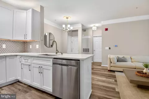 Kitchen - 1580 Spring Gate Dr #4204, Mclean, VA 22102 photo 3 of 3