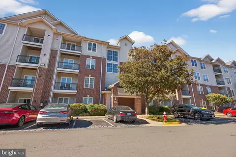 Exterior - 1580 Spring Gate Dr #4204, Mclean, VA 22102 photo 2 of 11