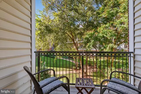 Exterior - 1580 Spring Gate Dr #4204, Mclean, VA 22102 photo 1 of 11