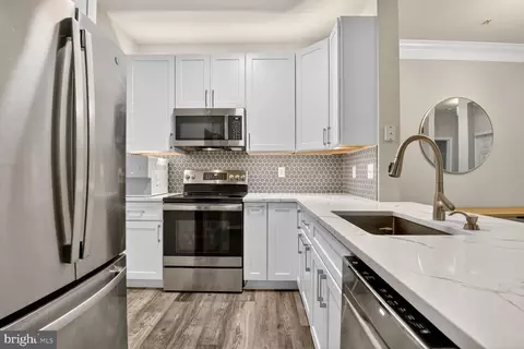 Kitchen - 1580 Spring Gate Dr #4204, Mclean, VA 22102 photo 2 of 3