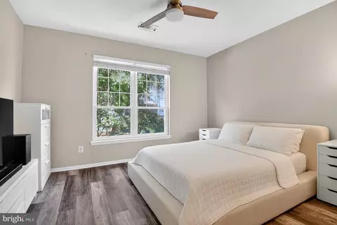 Bedroom - 1580 Spring Gate Dr #4204, Mclean, VA 22102 photo 1 of 2
