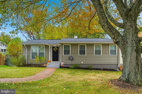 5708 Overly Dr, Alexandria, VA 22310