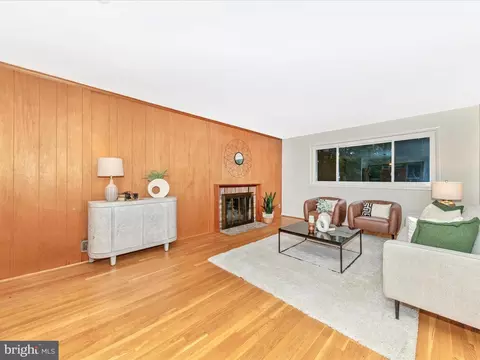 7203 Homestead Pl, Springfield, VA 22151 photo 5