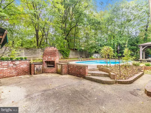 7203 Homestead Pl, Springfield, VA 22151 photo 38