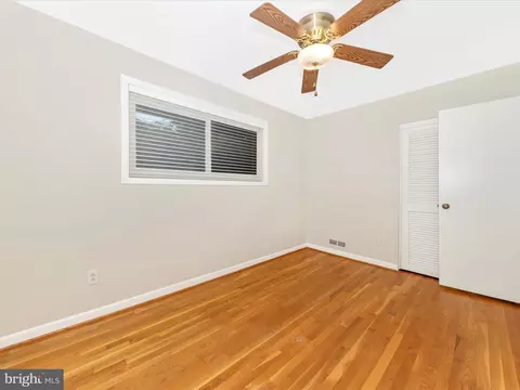 7203 Homestead Pl, Springfield, VA 22151 photo 21