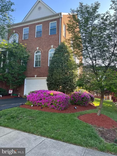 5510 Jowett Ct, Alexandria, VA 22315