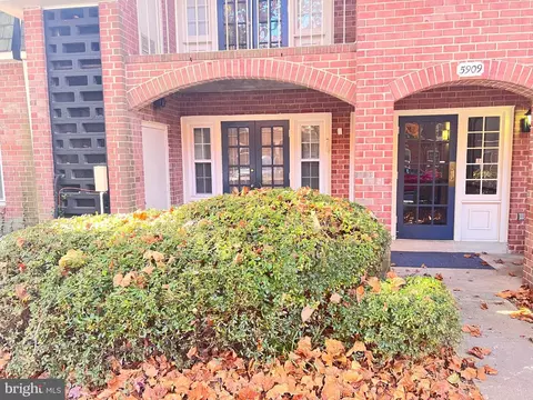 Other - 5909 D Prince James Dr #D, Springfield, VA 22152 photo 2 of 4