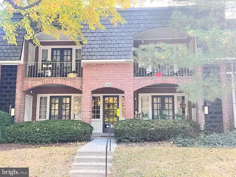 5909 D Prince James Dr #D, Springfield, VA 22152