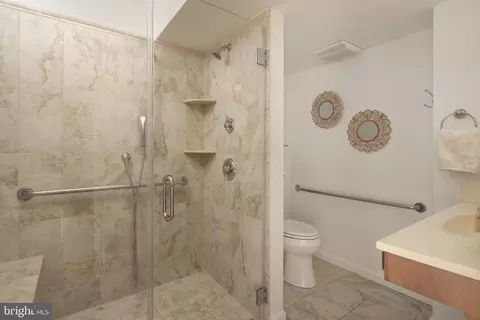 Bath - 1416 Lady Bird Dr, Mclean, VA 22101 photo 2 of 5
