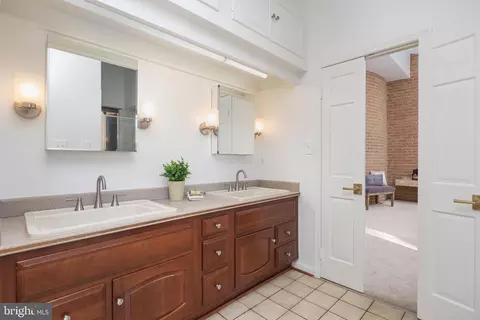 Bath - 1416 Lady Bird Dr, Mclean, VA 22101 photo 3 of 5