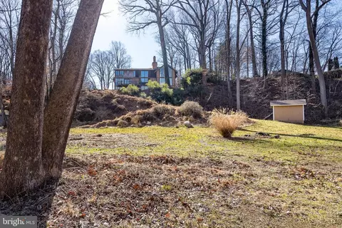 Exterior - 1416 Lady Bird Dr, Mclean, VA 22101 photo 4 of 4