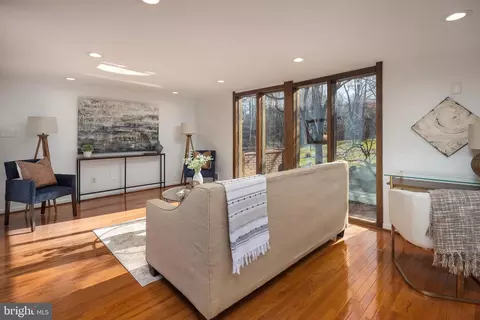 Living - 1416 Lady Bird Dr, Mclean, VA 22101 photo 4 of 9