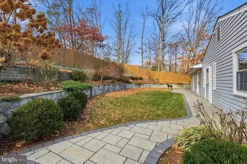 6906 Sprouse Ct, Springfield, VA 22153 photo 28