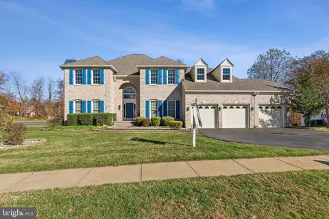 8153 Old Barrington Blvd, Fairfax Station, VA 22039