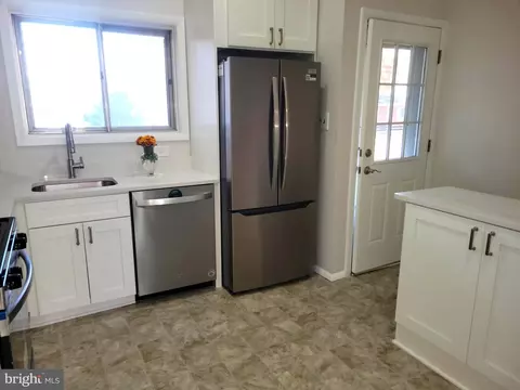 6024 Frontier Dr, Springfield, VA 22150 photo 9