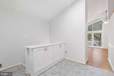 6024 Frontier Dr, Springfield, VA 22150 photo 11