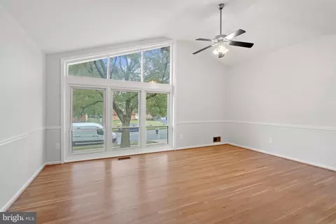 6024 Frontier Dr, Springfield, VA 22150 photo 5