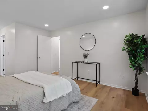 Bedroom - 11709 Summerchase Cir #D, Reston, VA 20194 photo 2 of 4
