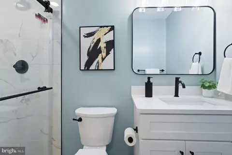 Bath - 11709 Summerchase Cir #D, Reston, VA 20194 photo 2 of 3