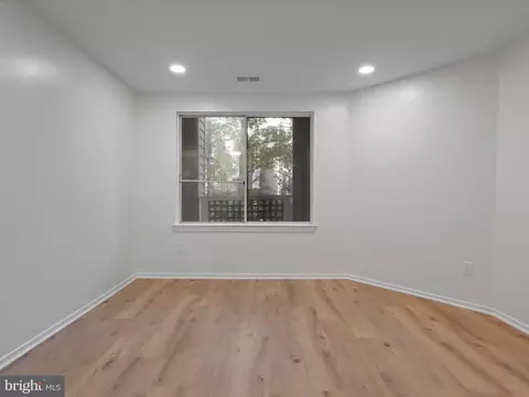 Living - 11709 Summerchase Cir #D, Reston, VA 20194 photo 2 of 2
