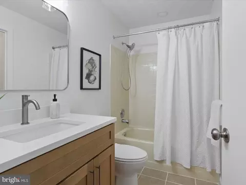 Bath - 11709 Summerchase Cir #D, Reston, VA 20194 photo 3 of 3