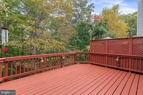 Exterior - 8852 Eagle Rock Ln, Springfield, VA 22153 photo 8 of 11
