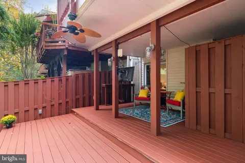 Exterior - 8852 Eagle Rock Ln, Springfield, VA 22153 photo 6 of 11