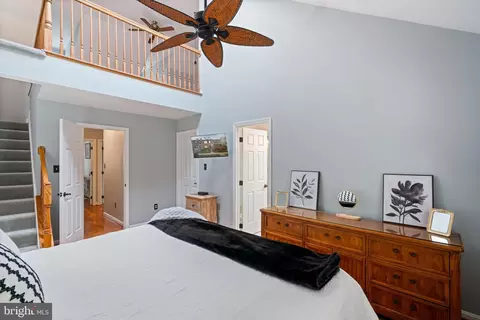 Bedroom - 8852 Eagle Rock Ln, Springfield, VA 22153 photo 3 of 6