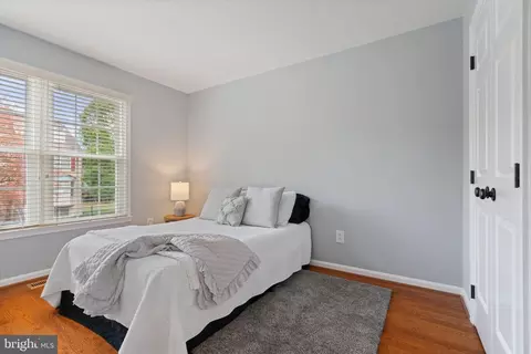Bedroom - 8852 Eagle Rock Ln, Springfield, VA 22153 photo 4 of 6