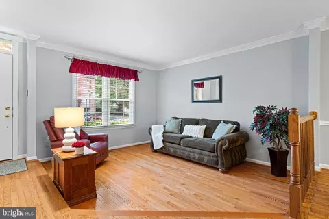 Living - 8852 Eagle Rock Ln, Springfield, VA 22153 photo 1 of 5