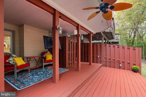 Exterior - 8852 Eagle Rock Ln, Springfield, VA 22153 photo 7 of 11