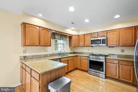 Kitchen - 8019 Tanworth Ct, Springfield, VA 22152 photo 1 of 4