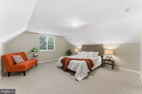 Bedroom - 11309 Gatesborough Ln, Reston, VA 20191 photo 6 of 9