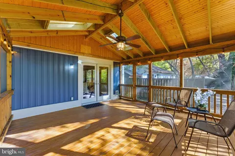 Exterior - 11309 Gatesborough Ln, Reston, VA 20191 photo 6 of 20