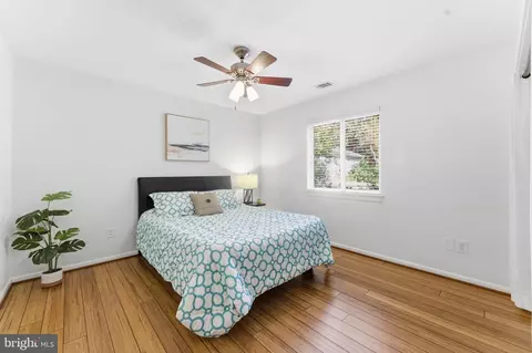 Bedroom - 11309 Gatesborough Ln, Reston, VA 20191 photo 3 of 9