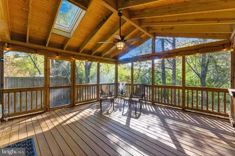 Exterior - 11309 Gatesborough Ln, Reston, VA 20191 photo 5 of 20