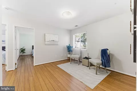Entry Way - 11309 Gatesborough Ln, Reston, VA 20191 photo 2 of 4