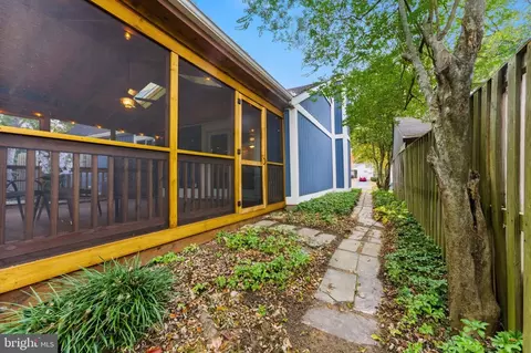 Exterior - 11309 Gatesborough Ln, Reston, VA 20191 photo 9 of 20