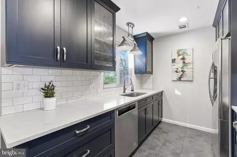Kitchen - 11309 Gatesborough Ln, Reston, VA 20191 photo 2 of 5