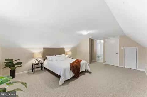 Bedroom - 11309 Gatesborough Ln, Reston, VA 20191 photo 9 of 9