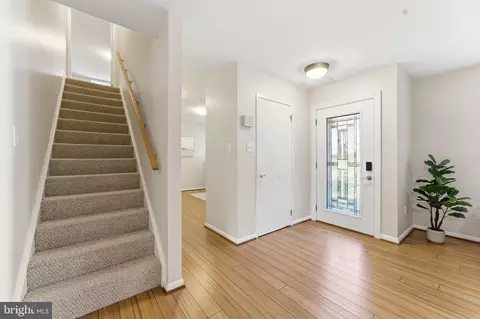Entry Way - 11309 Gatesborough Ln, Reston, VA 20191 photo 4 of 4