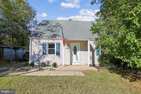 2512 Jamaica Dr, Alexandria, VA 22303